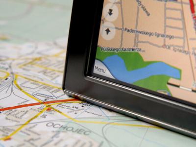 Modern GPS vs Traditional Map